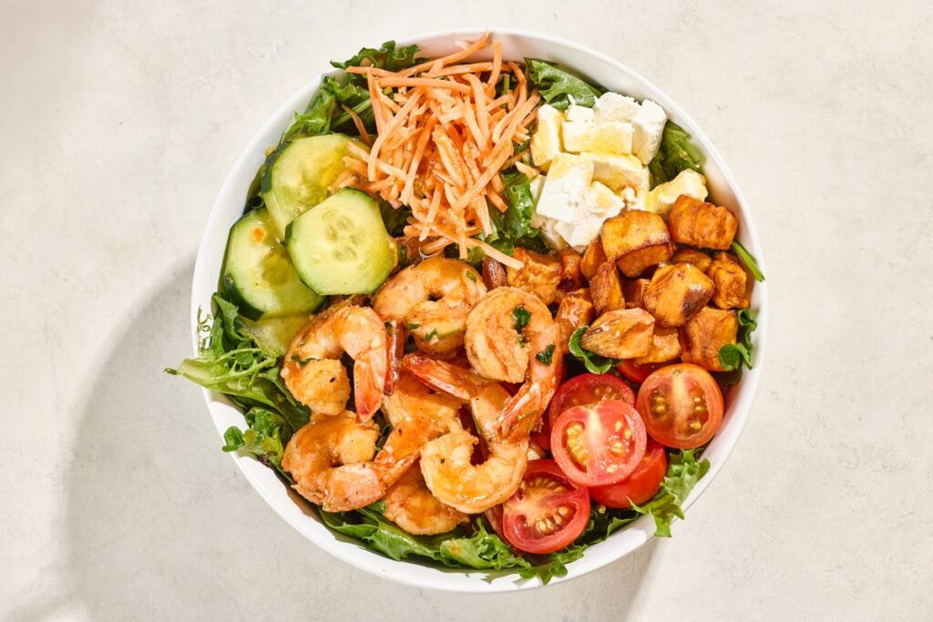Shrimp & garden salad bowl